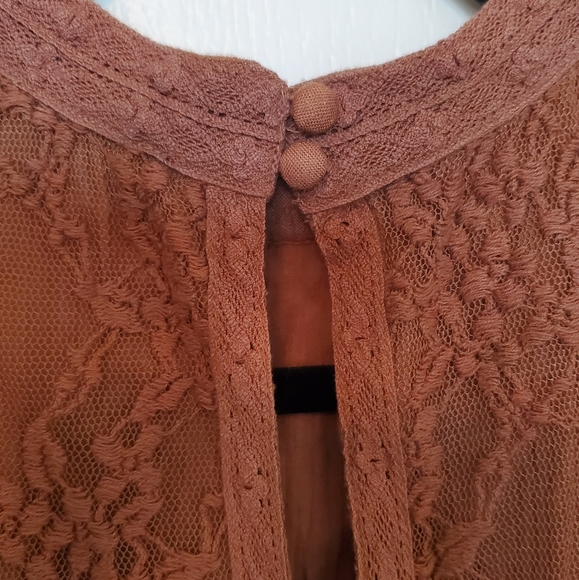 High Neck Lace Blouse - Picture 5 of 6